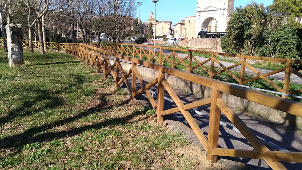 Staccionata per piste ciclabili